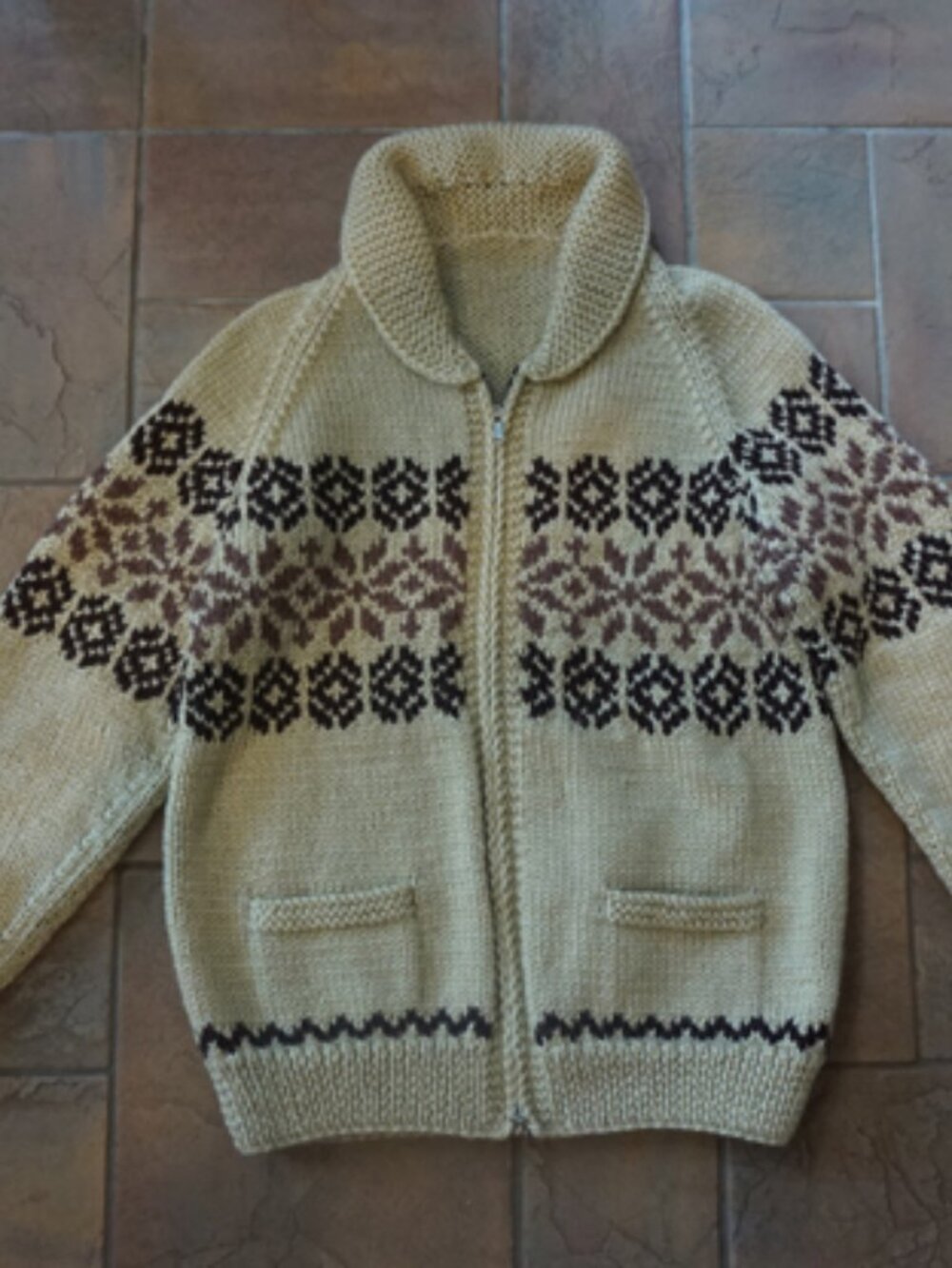 Big Lebowski HANDKNIT Cowichan Cardigan Sweater EUC Zipper Sz. Mens M (Womens L)